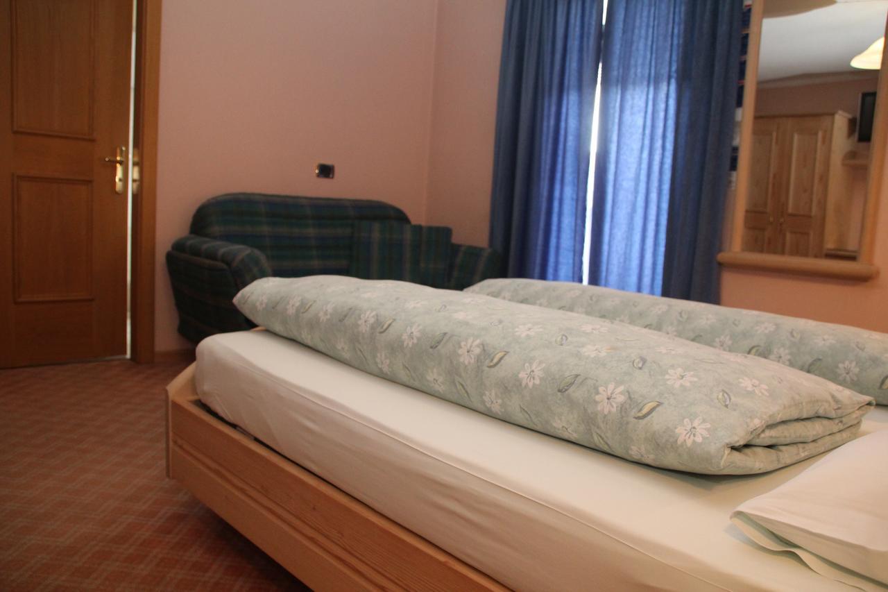 Albergo Caravasc Livigno Quarto foto